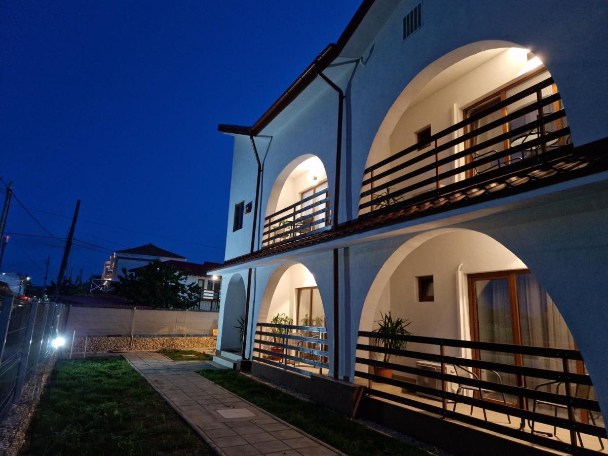 Yuka Hotel Vama Veche Exterior foto