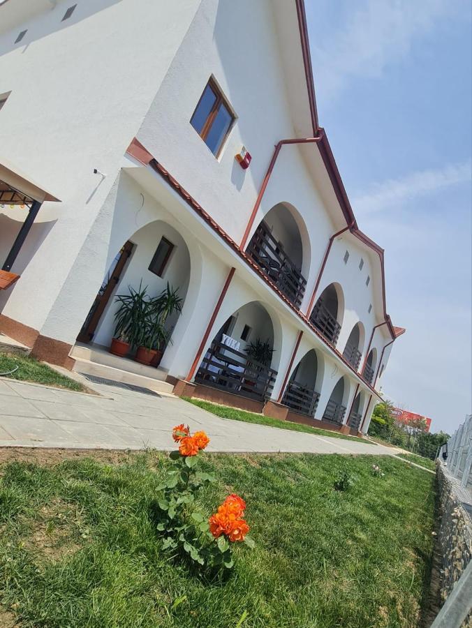 Yuka Hotel Vama Veche Exterior foto